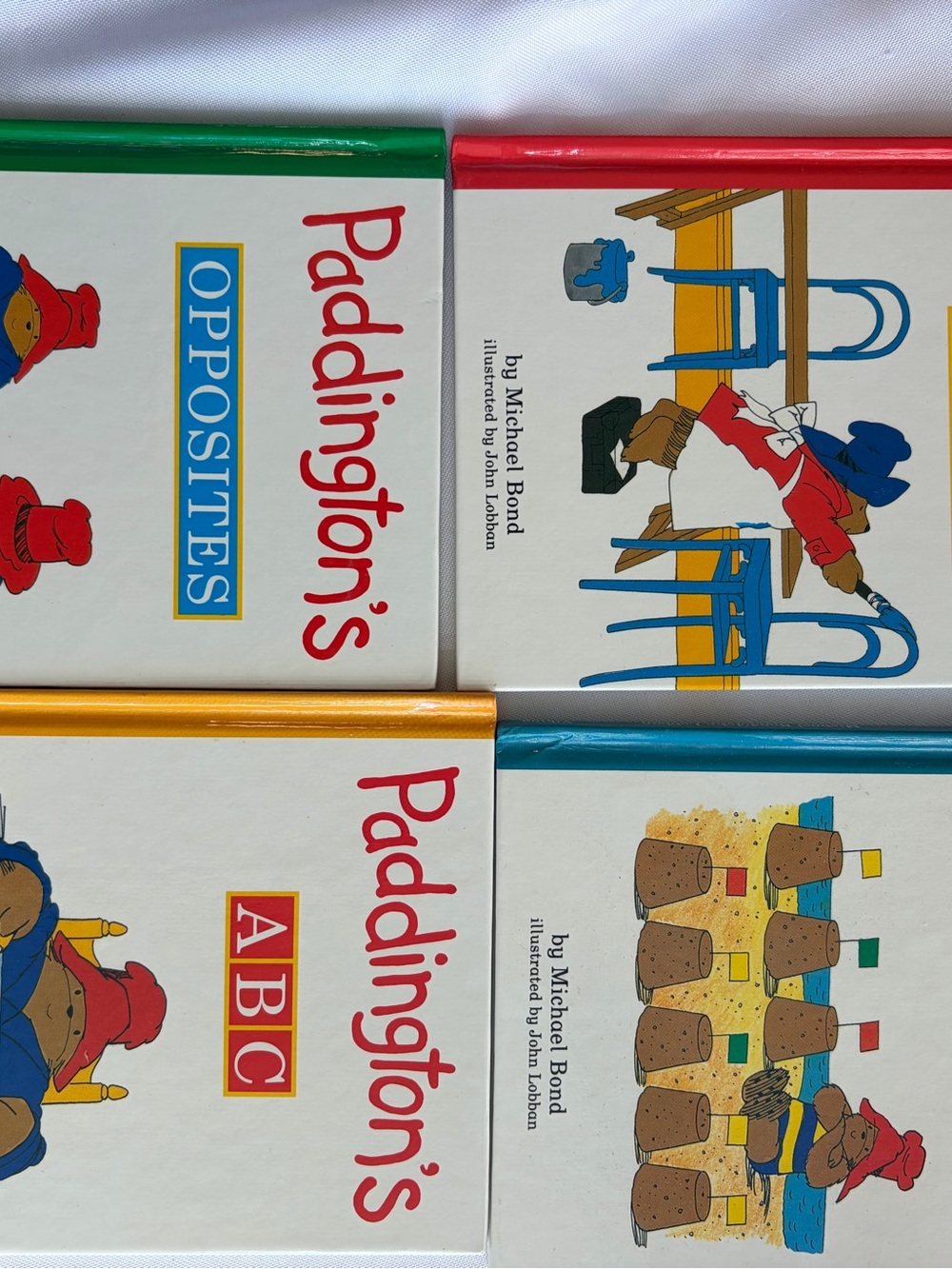 Paddington's Book Collection - Red Hardcover Box Set - Picture 4 of 9